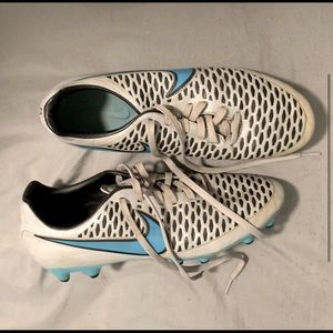 Nike Men’s Soccer Cleats: Magista size 8.5